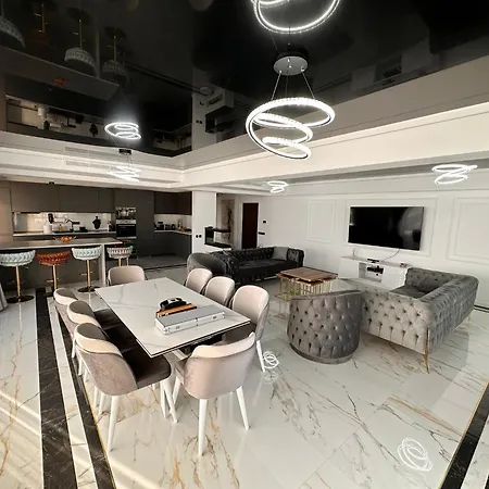 Unirii The View - Sunrise Penthouse 3bd * Bucharest