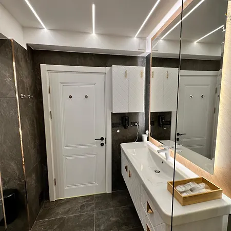 Unirii The View - Sunrise Penthouse 3bd * Bucharest