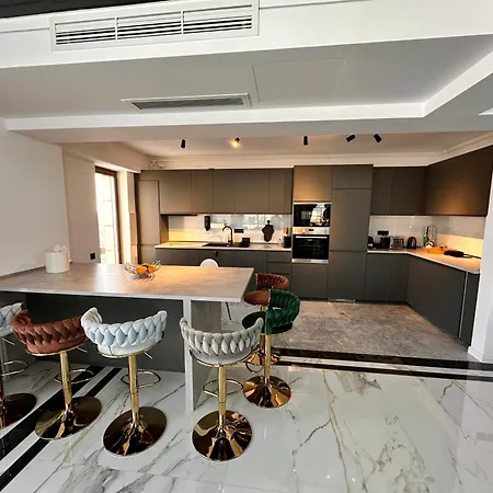 Unirii The View - Sunrise Penthouse 3bd Apartment